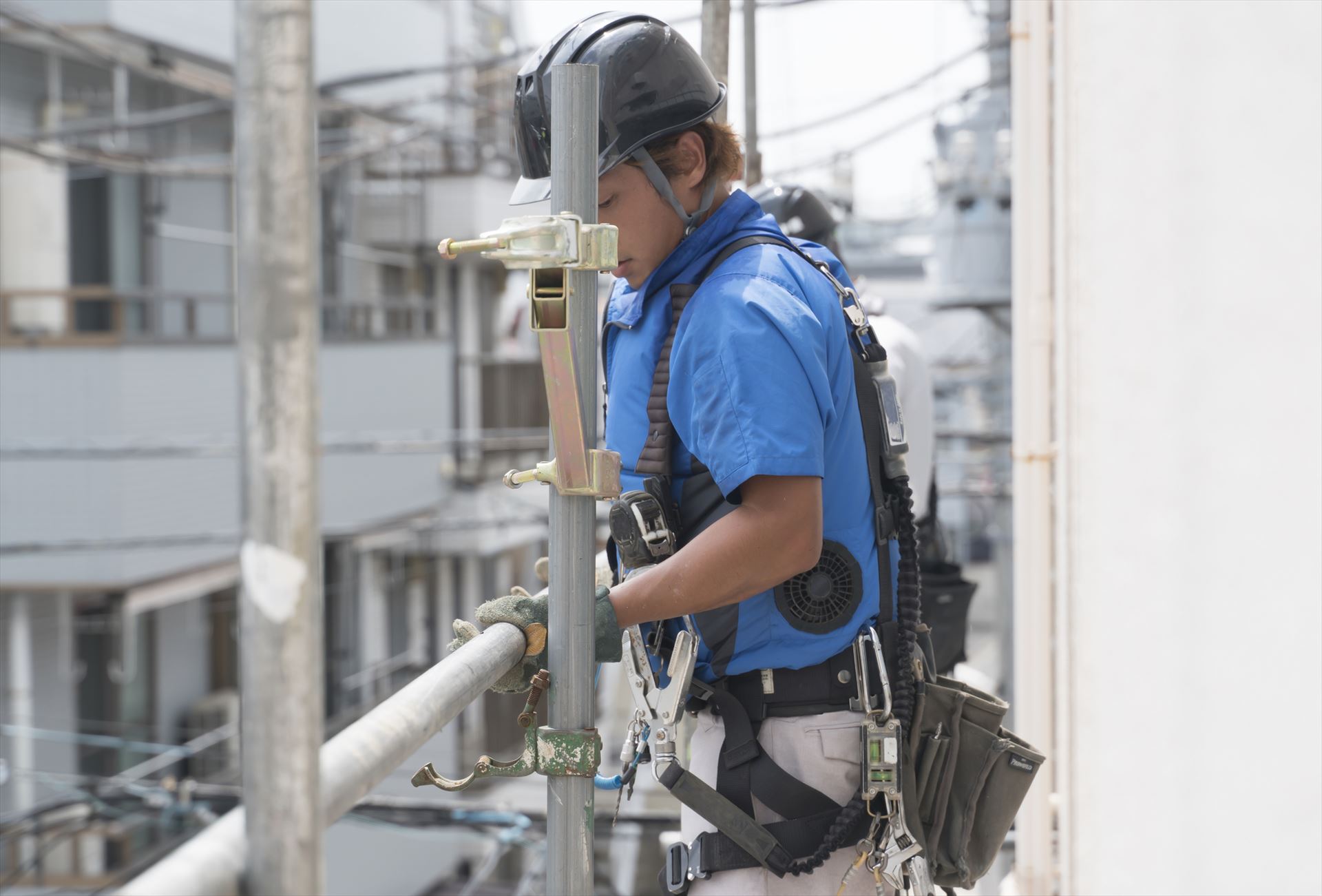 確かな足場で職人の技を